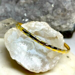 Vintage Diamond Cut Gold over 925 Hinge Bangle Bracelet